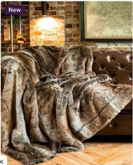 Buy Aurista flow faux fur blanket